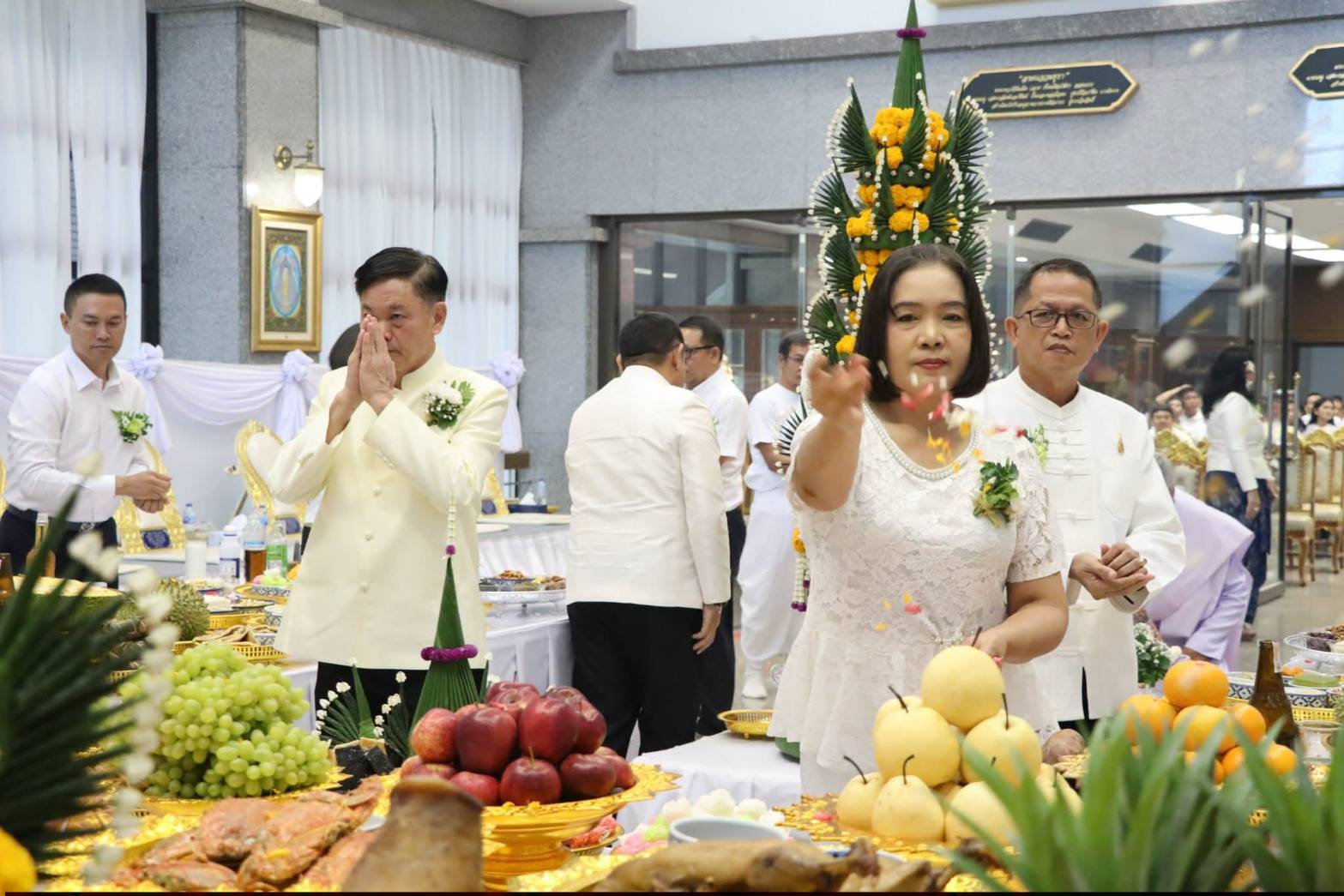 title - ศูนย์ส่งเสริมและพัฒนาอาชีพเสริมนอกภาคการเกษตร โดย สำนักงานการปฏิรูปที่ดินเพื่อเกษตรกรรม จัดโครงการพัฒนาบุคลากรเพื่อเพิ่มประสิทธิภาพการดำเนินงานด้านศิลปหัตถกรรม กิจกรรมไหว้ครูช่าง ณ ชั้น 2 อาคารพระมิ่งขวัญ ศูนย์ส่งเสริมและพัฒนาอาชีพเสริมนอกภาคการเกษตร (ศูนย์ศิลปาชีพบางไทรฯ (เดิม))